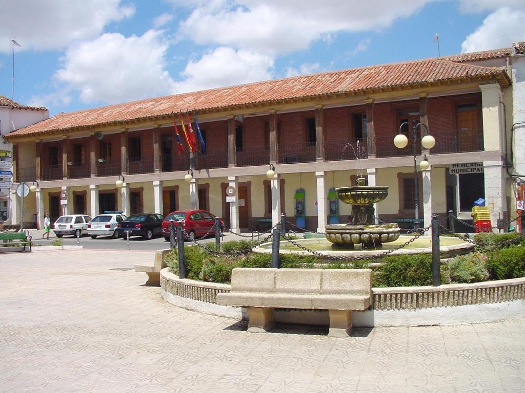 Hostal Gastrobar Carmelo Villarejo de Salvanés Exterior foto